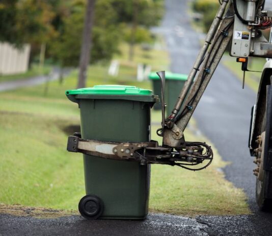 Куда девали отходы когда-то, или история калгарского мусора