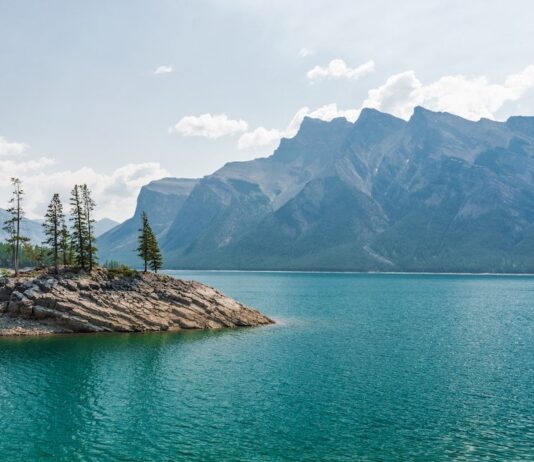 Місто-привид і скарби: що приховує озеро Мінневанка
